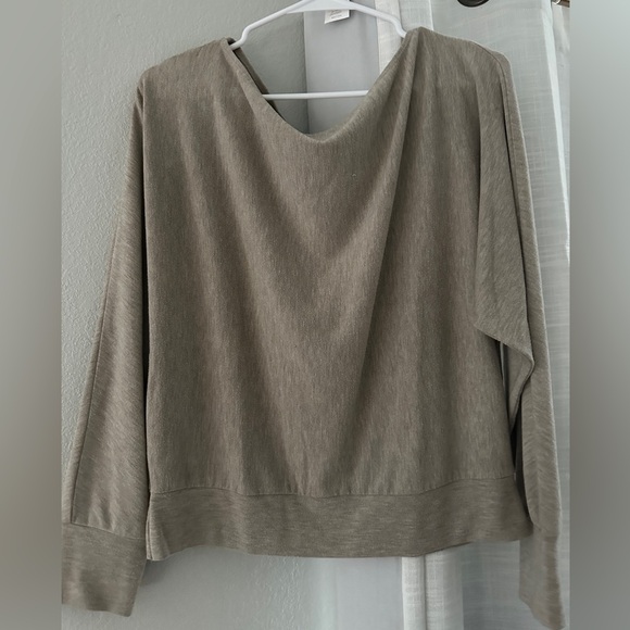 Abercrombie & Fitch Tops - Stylish Abercrombie & Fitch Tan Long Sleeve Top
